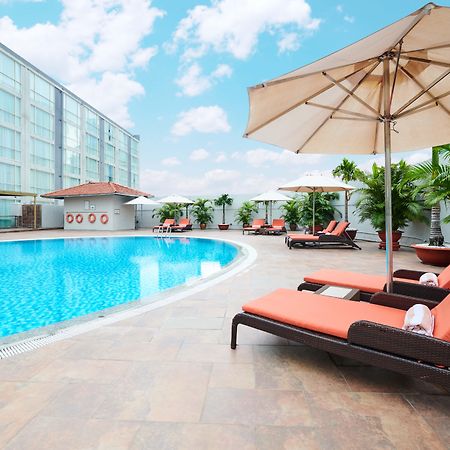 Eastin Grand Hotel Saigon Πόλη Χο Τσι Μινχ Εξωτερικό φωτογραφία The pool at the hotel