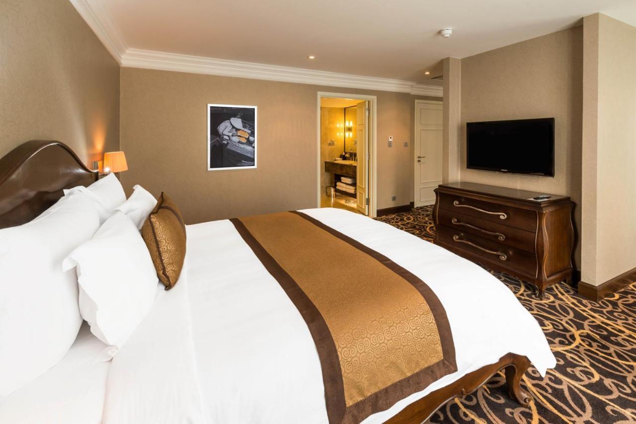 Eastin Grand Hotel Saigon Πόλη Χο Τσι Μινχ Εξωτερικό φωτογραφία A bedroom at the hotel