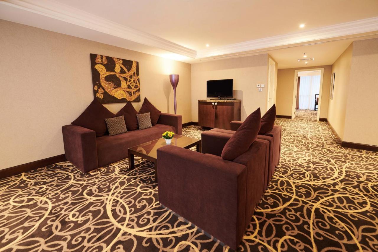 Eastin Grand Hotel Saigon Πόλη Χο Τσι Μινχ Εξωτερικό φωτογραφία A suite at the hotel