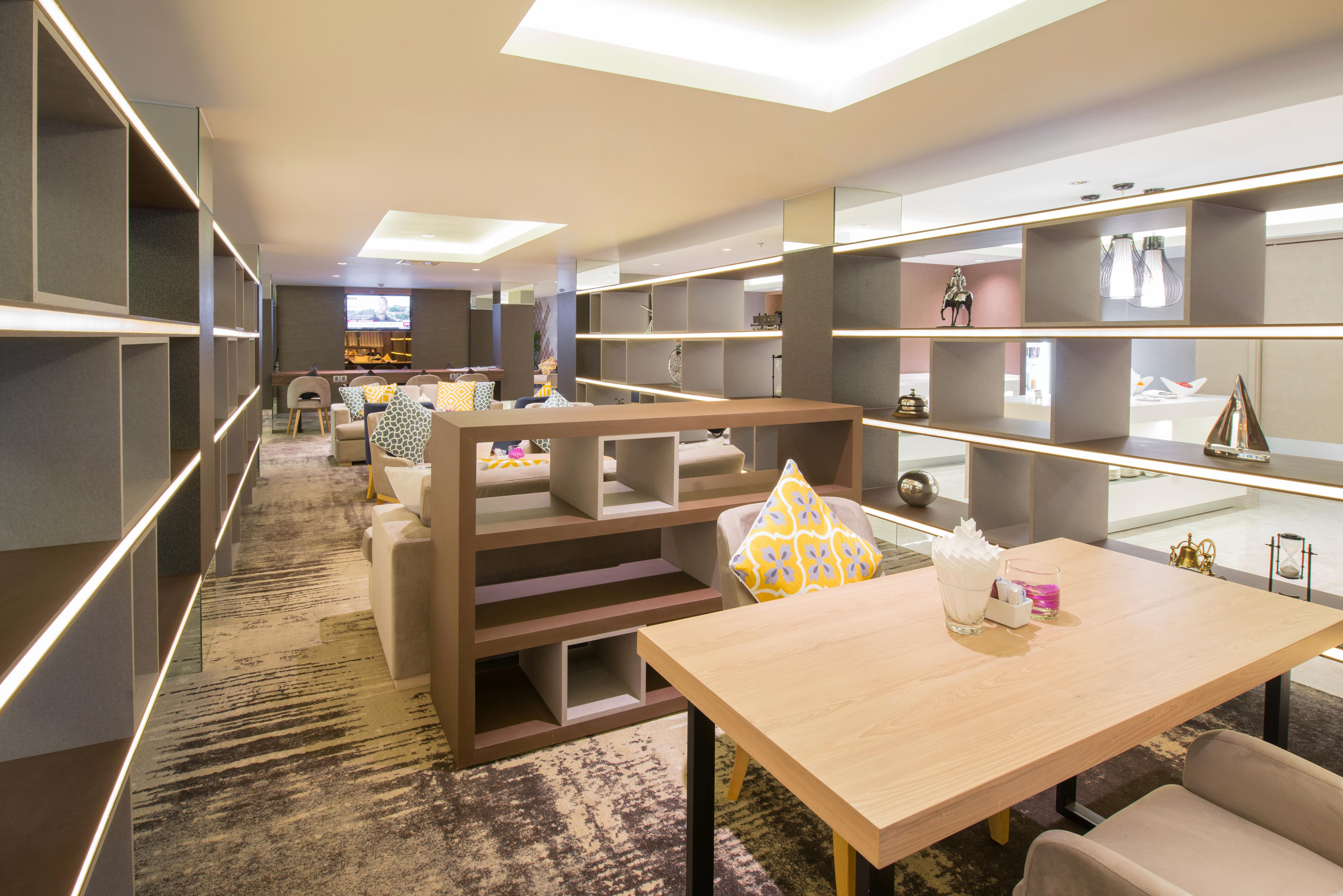 Eastin Grand Hotel Saigon Πόλη Χο Τσι Μινχ Εξωτερικό φωτογραφία The lounge at the airport