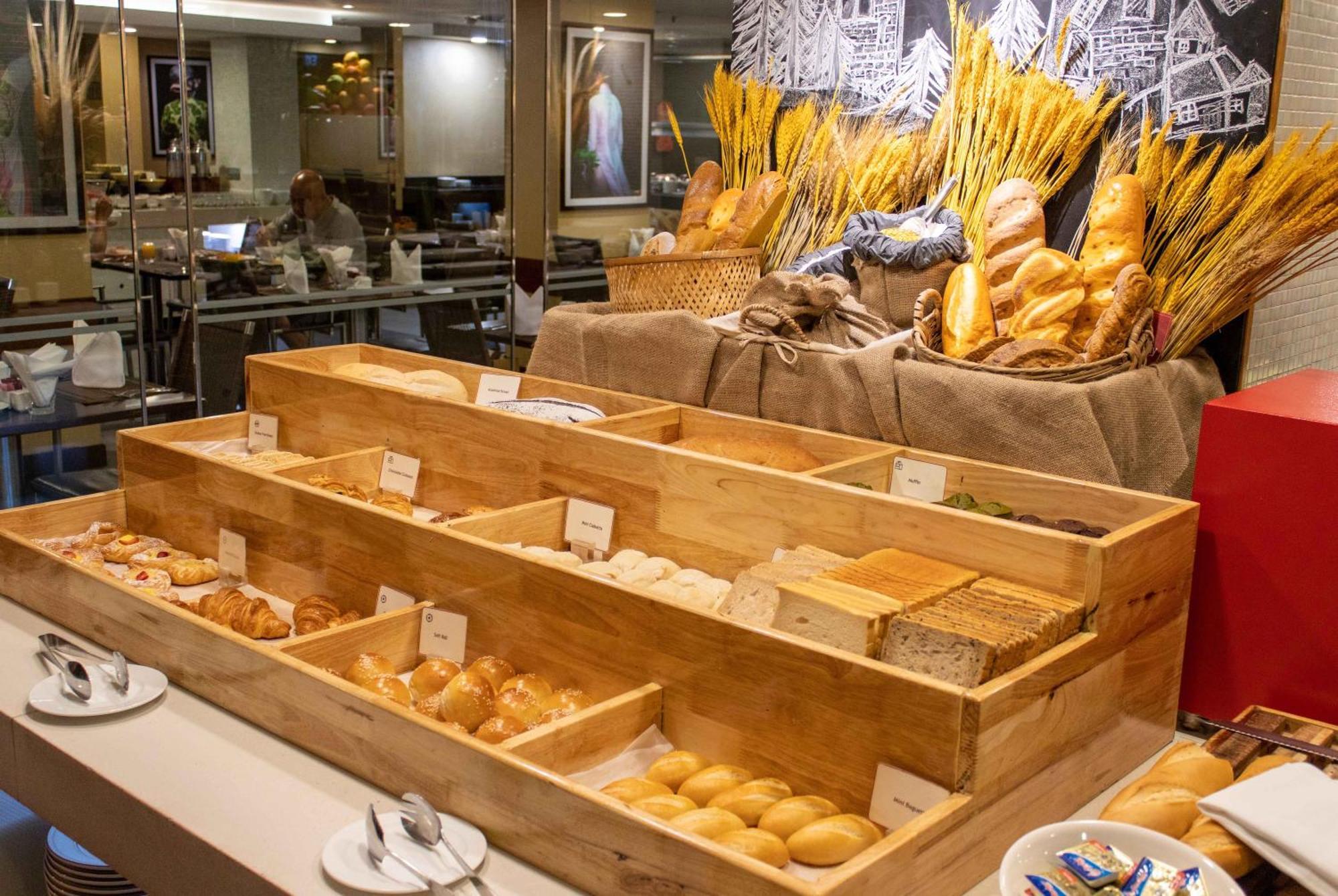 Eastin Grand Hotel Saigon Πόλη Χο Τσι Μινχ Εξωτερικό φωτογραφία Bread station